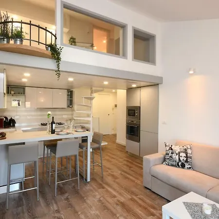 Costa D'oro Deluxe Apartament *