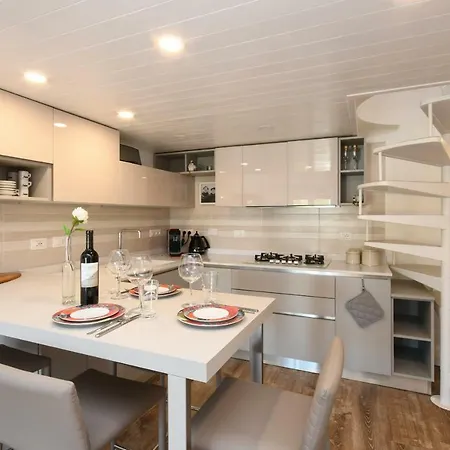 Costa D'oro Deluxe Apartament Sirmione