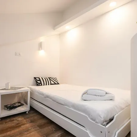 Costa D'oro Deluxe Apartament Sirmione